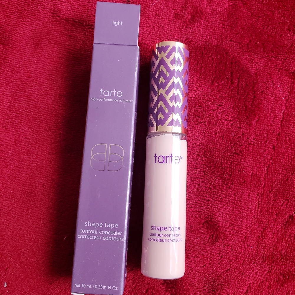 Contour concealer color light